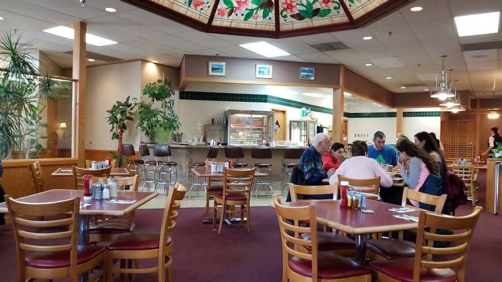 Holiday City Diner | restaurant | 621 Mule Rd, Toms River, NJ 08757, USA | 7322444778 OR +1 732-244-4778