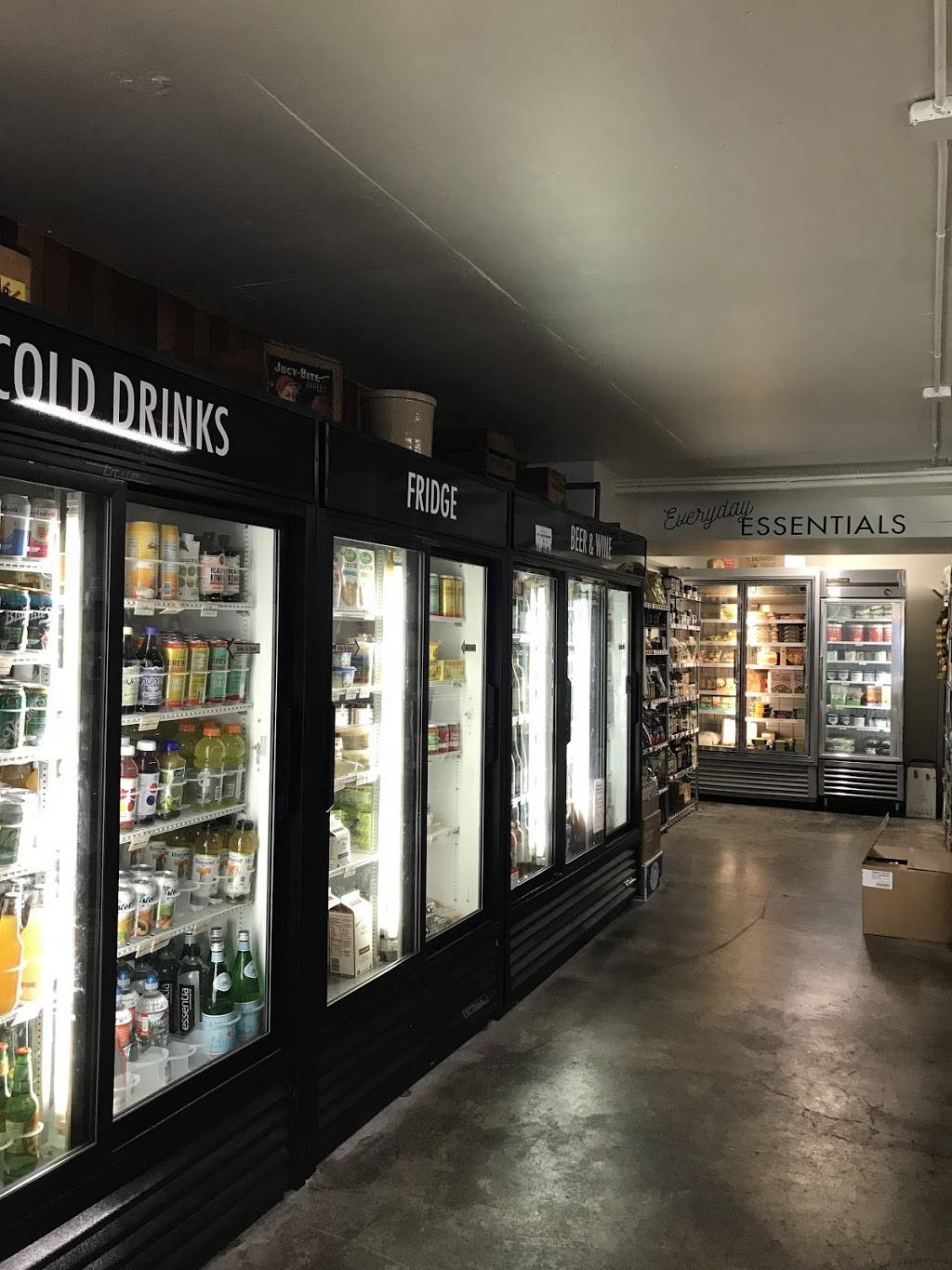 Wildwood Market and Eatery | restaurant | 9214 45th Ave SW, Seattle, WA 98136, USA | 2062571196 OR +1 206-257-1196