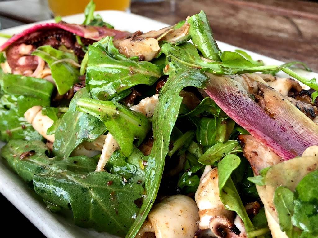 Hog Island Oyster Co. | restaurant | One Ferry Building, #11, San Francisco, CA 94111, USA | 4153917117 OR +1 415-391-7117