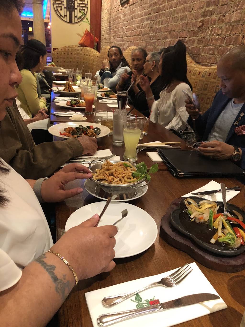 Asian Moon | restaurant | 825 Franklin Ave, Garden City, NY 11530, USA | 5162486161 OR +1 516-248-6161