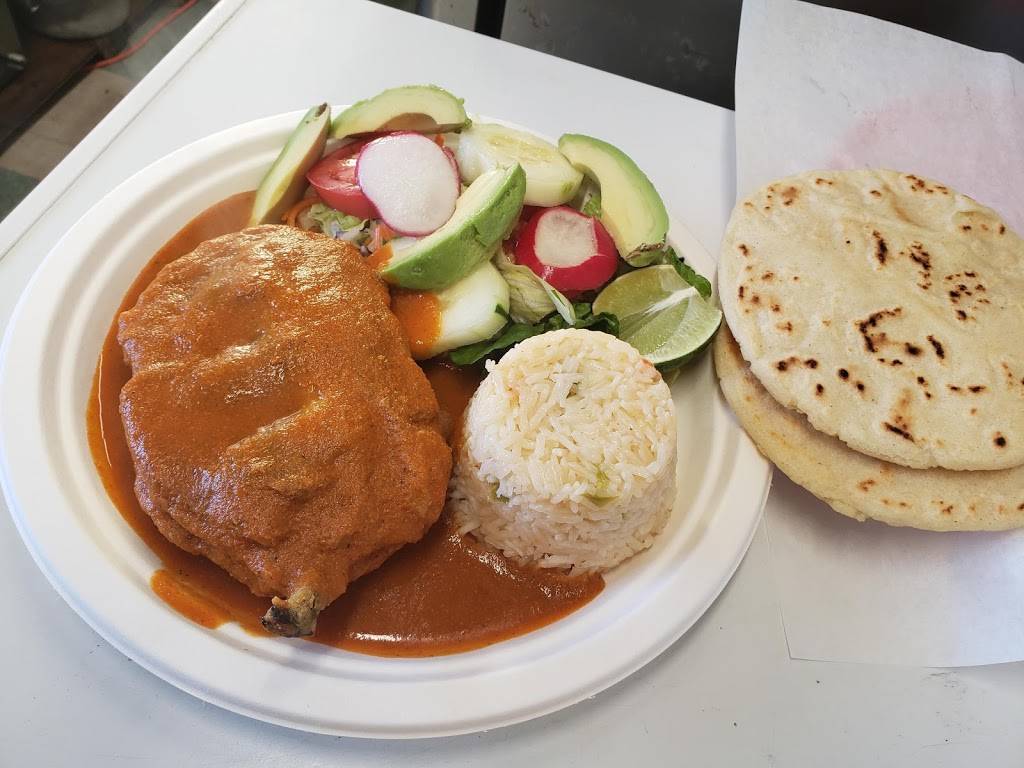 Pupuseria Cinco Estrellas | restaurant | 600 SE 146th Ave, Portland, OR 97233, USA | 5037646675 OR +1 503-764-6675