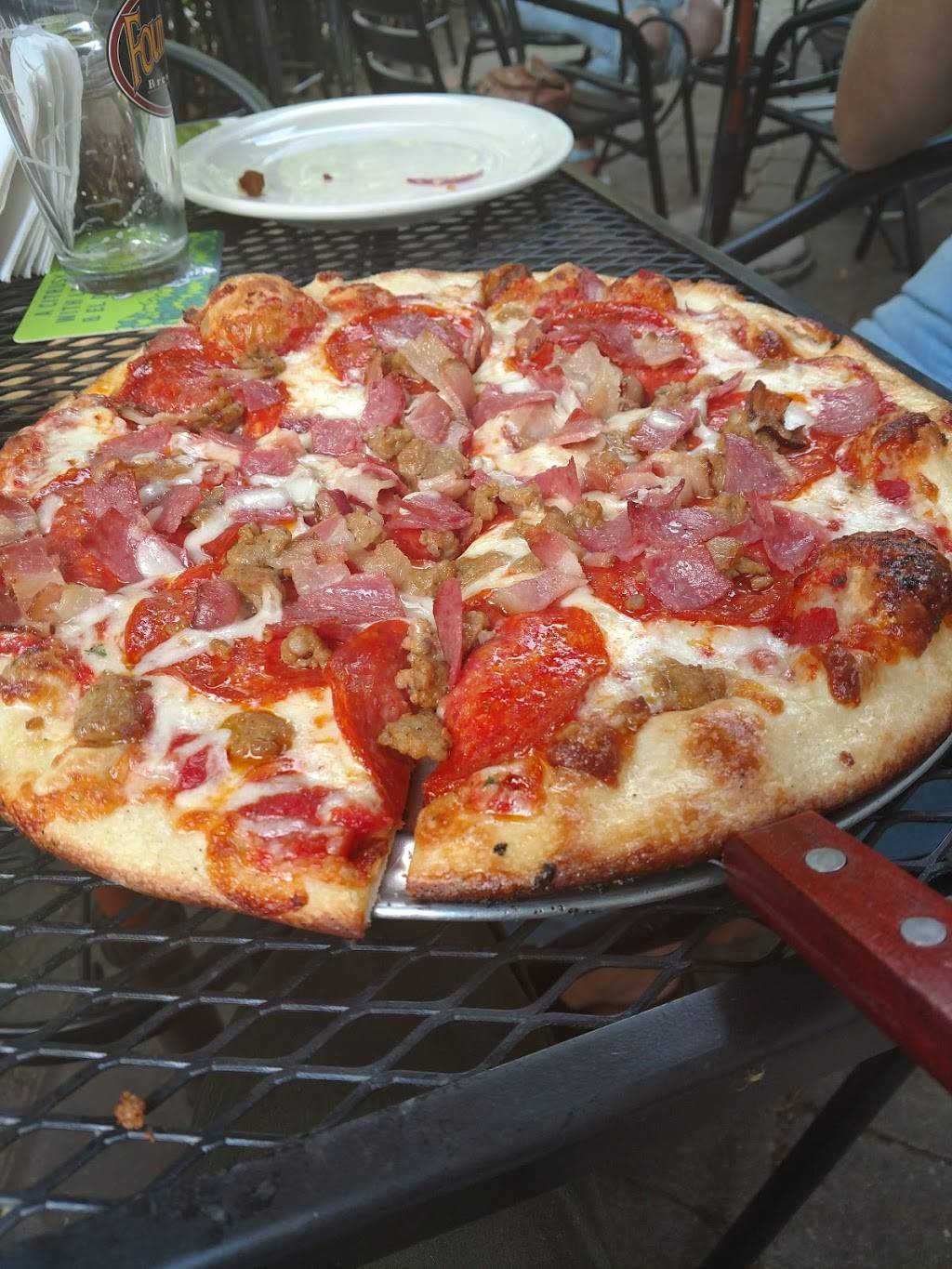 Hanks Bar and Grill | restaurant | 524 N K St, Tacoma, WA 98403, USA | 2536273480 OR +1 253-627-3480