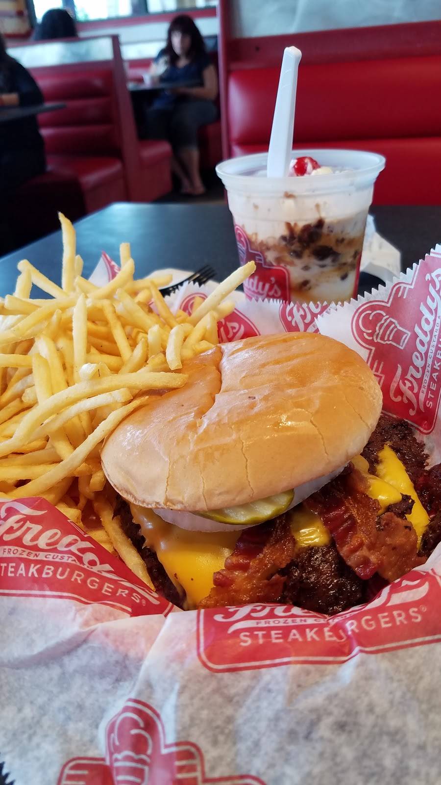 Freddys Frozen Custard & Steakburgers | restaurant | 19370 N Fwy Service Rd, Spring, TX 77373, USA | 2819076553 OR +1 281-907-6553