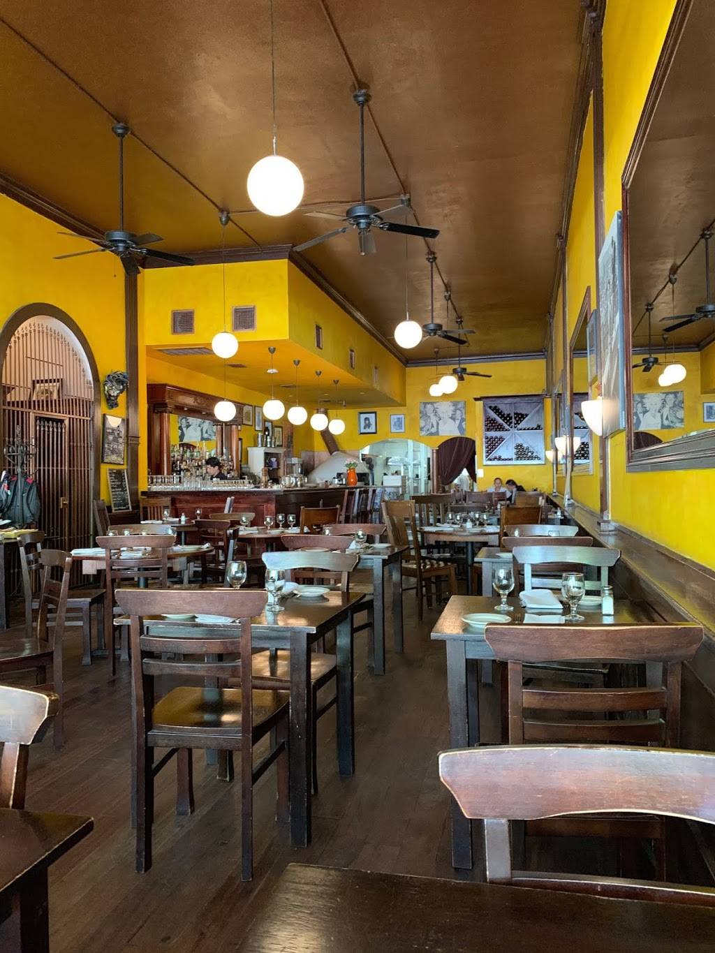 Quattro Gatti | restaurant | 908 Congress Ave, Austin, TX 78701, USA | 5124763131 OR +1 512-476-3131