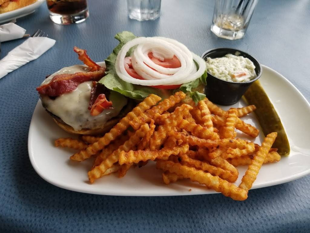 The Boathouse | restaurant | 305 W Park Ave, Minocqua, WI 54548, USA | 7153583999 OR +1 715-358-3999