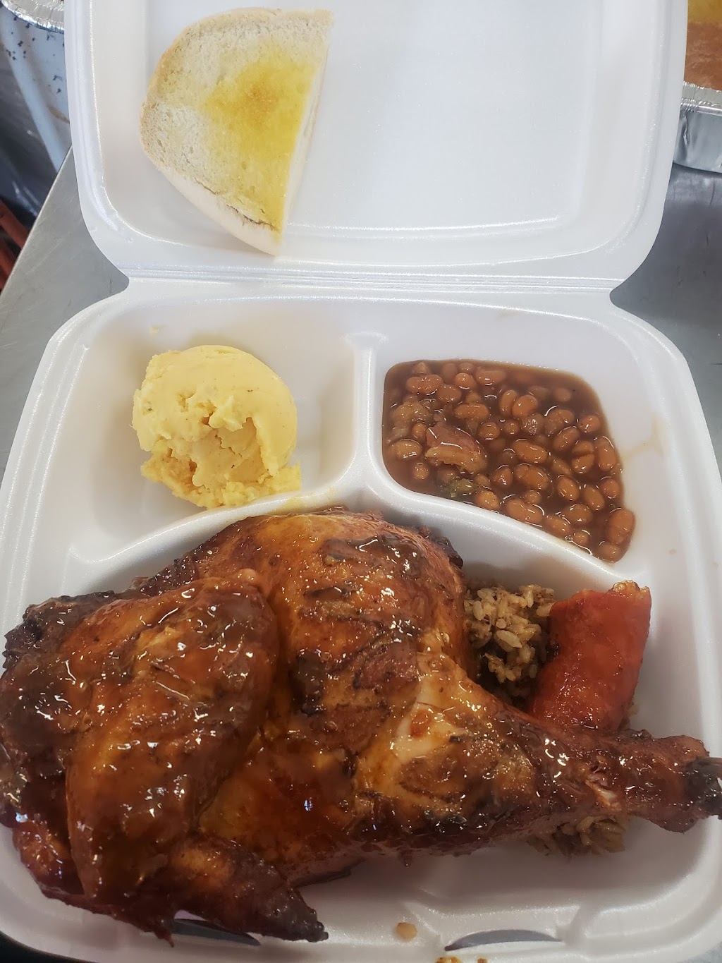 Bourques Specialties | restaurant | 3211 Johnston St, Lafayette, LA 70503, USA | 3375340480 OR +1 337-534-0480