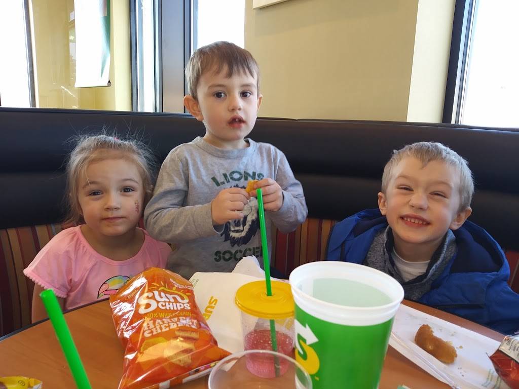 Subway Restaurants | restaurant | 4402 Grand Ave, Duluth, MN 55807, USA | 2186247254 OR +1 218-624-7254