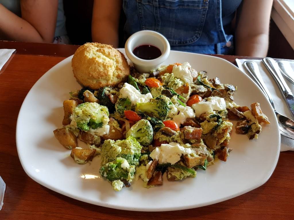 The Roadhouse Restaurant and Inn | restaurant | 4200 Preston-Fall City Rd SE, Fall City, WA 98024, USA | 4252224800 OR +1 425-222-4800