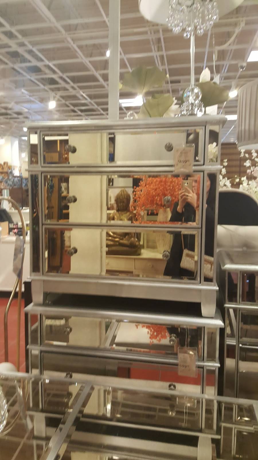 Willow Lake West | shopping mall | 2902 W 86th St, Indianapolis, IN 46268, USA | 5136861600 OR +1 513-686-1600