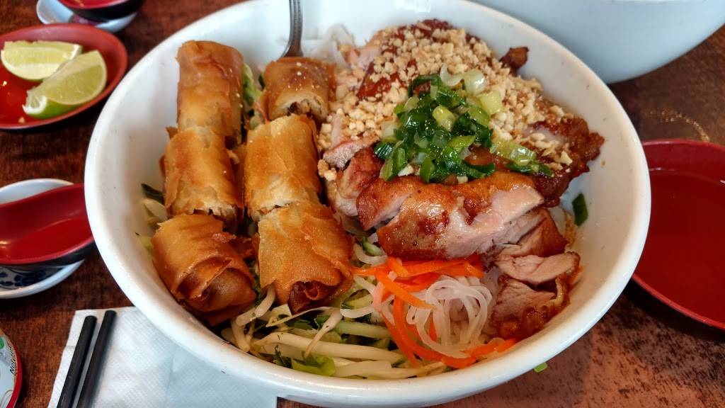 Quan Ngon Vietnamese Noodle House | restaurant | 2511 Noriega St, San Francisco, CA 94122, USA | 4155663275 OR +1 415-566-3275