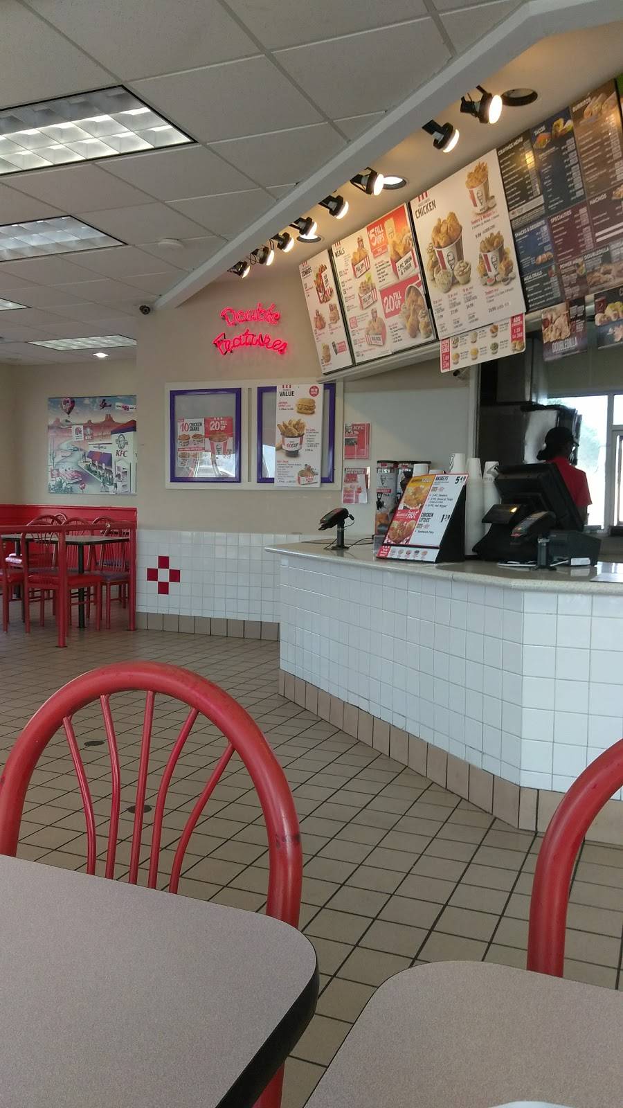 KFC | restaurant | 6520 Northwest Hwy, Dallas, TX 75231, USA | 2143695800 OR +1 214-369-5800