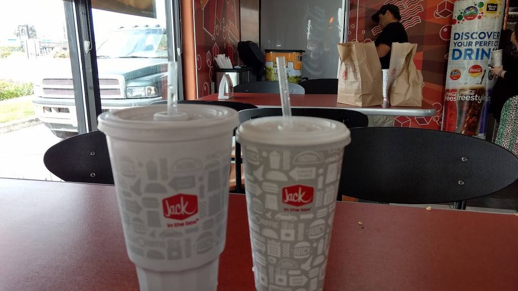 Jack in the Box | restaurant | 2010 Arby Way, Anderson, CA 96007, USA | 5303651765 OR +1 530-365-1765