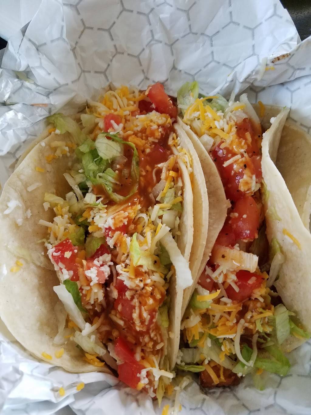 3 Parrots Taco Shop | restaurant | 7109 Boat Club Rd, Fort Worth, TX 76179, USA | 8178826305 OR +1 817-882-6305