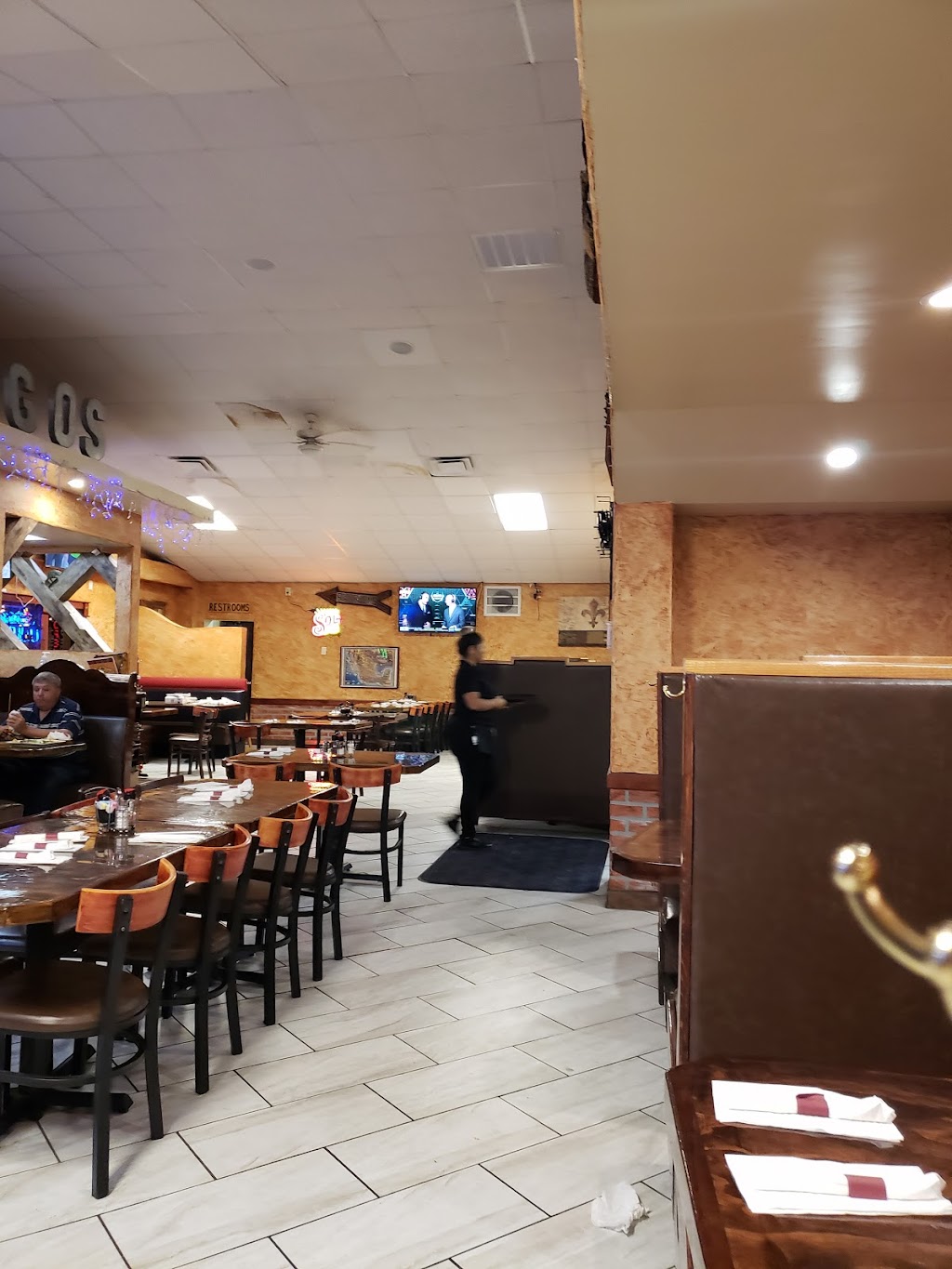 Amigos Mexican Family Restaraunt | restaurant | 7702 Desiard Street, Monroe, LA 71203, USA | 3185825792 OR +1 318-582-5792