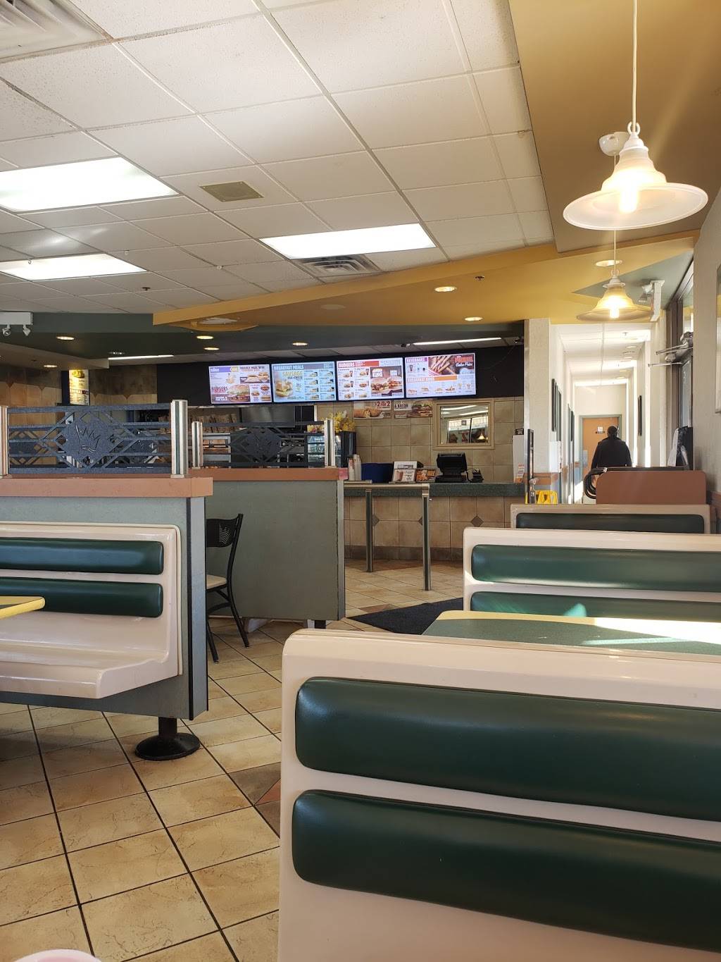 Burger King | restaurant | 6235 Lundys Ln, Niagara Falls, ON L2G 1T5, Canada | 9053573210 OR +1 905-357-3210