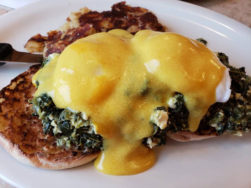 Farmingdale Diner | restaurant | 17 Hempstead Turnpike, Farmingdale, NY 11735, USA | 5167773377 OR +1 516-777-3377