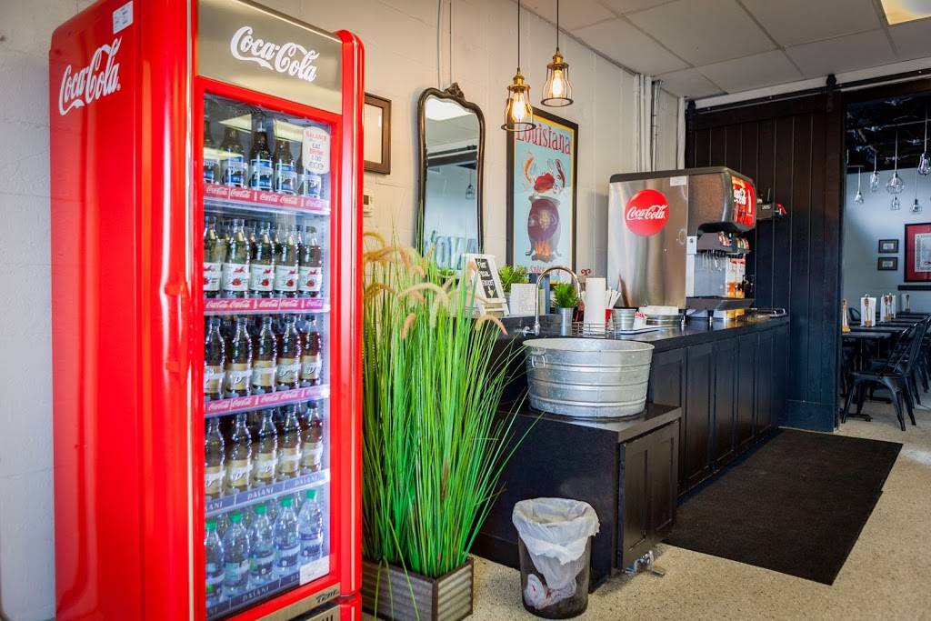 Randy Montalbanos Seafood & Catering | restaurant | 12740 Florida Blvd, Baton Rouge, LA 70815, USA | 2252727900 OR +1 225-272-7900