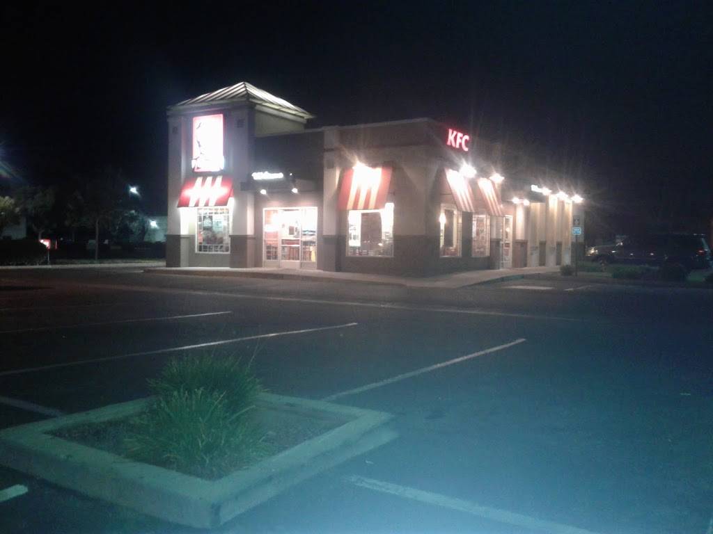 KFC | restaurant | 4175 W Shaw Ave, Fresno, CA 93722, USA | 5592755917 OR +1 559-275-5917
