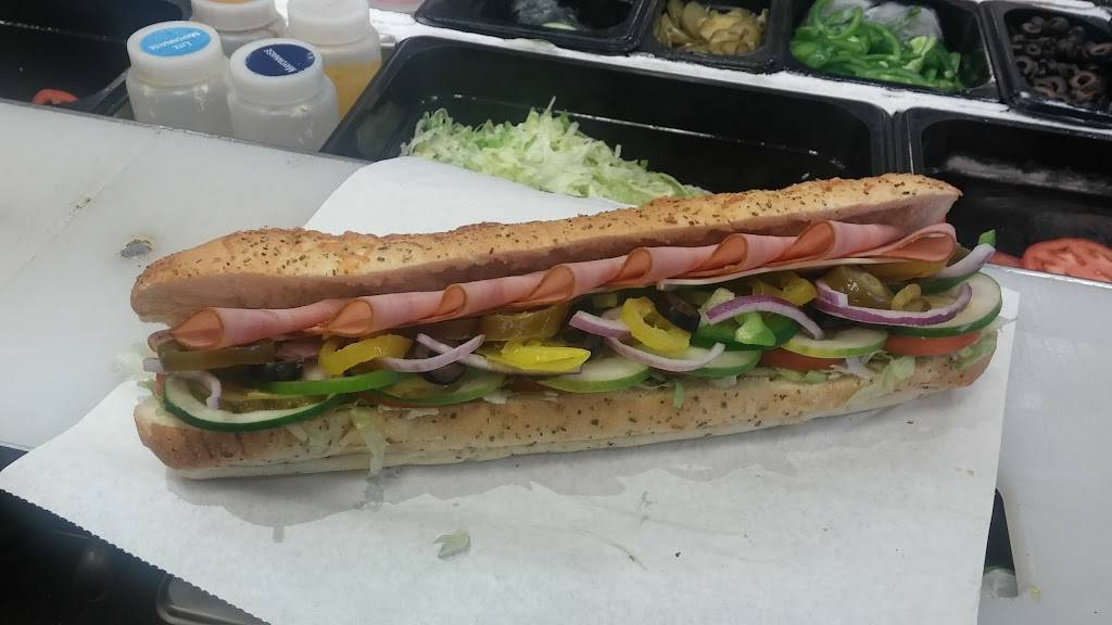 Subway | restaurant | 3573 Aloma Ave, Oviedo, FL 32765, USA | 3212968285 OR +1 321-296-8285