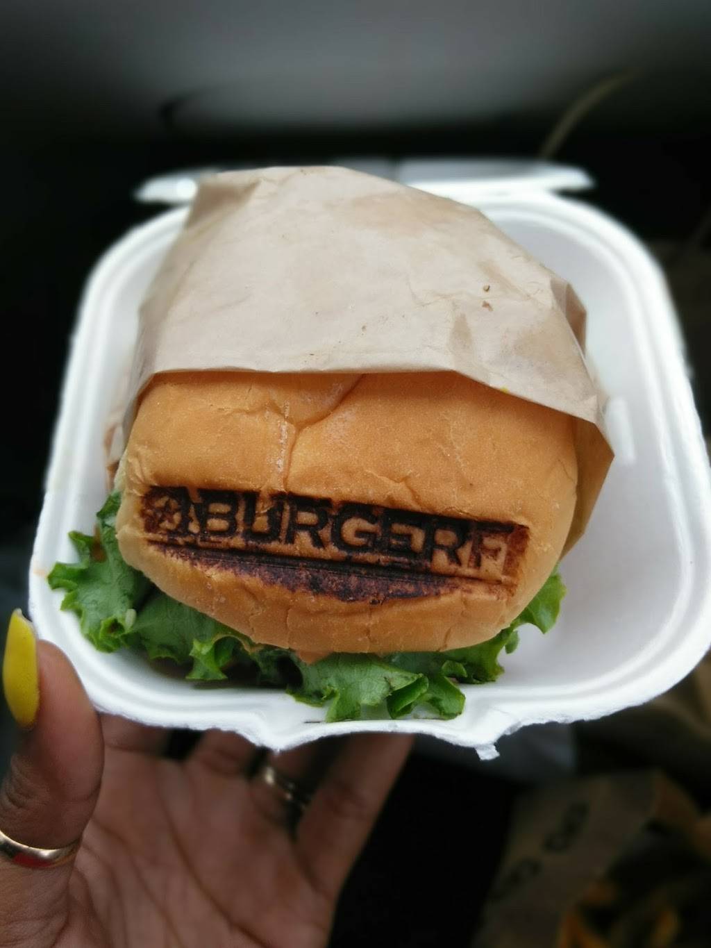 BurgerFi | restaurant | 2002 Portage Trail, Cuyahoga Falls, OH 44223, USA | 3302171471 OR +1 330-217-1471