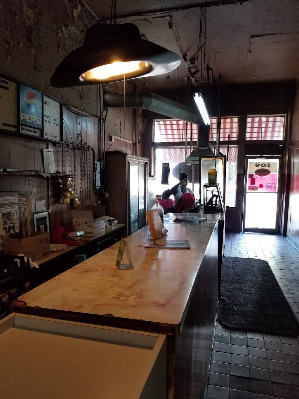 Big Apple Inn | restaurant | 509 N Farish St, Jackson, MS 39202, USA | 6013549371 OR +1 601-354-9371