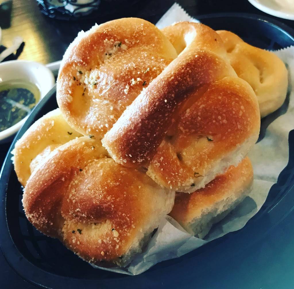 Franks Italian Restaurant | restaurant | 525 N Plaza Dr, Van Buren, AR 72956, USA | 4794747778 OR +1 479-474-7778