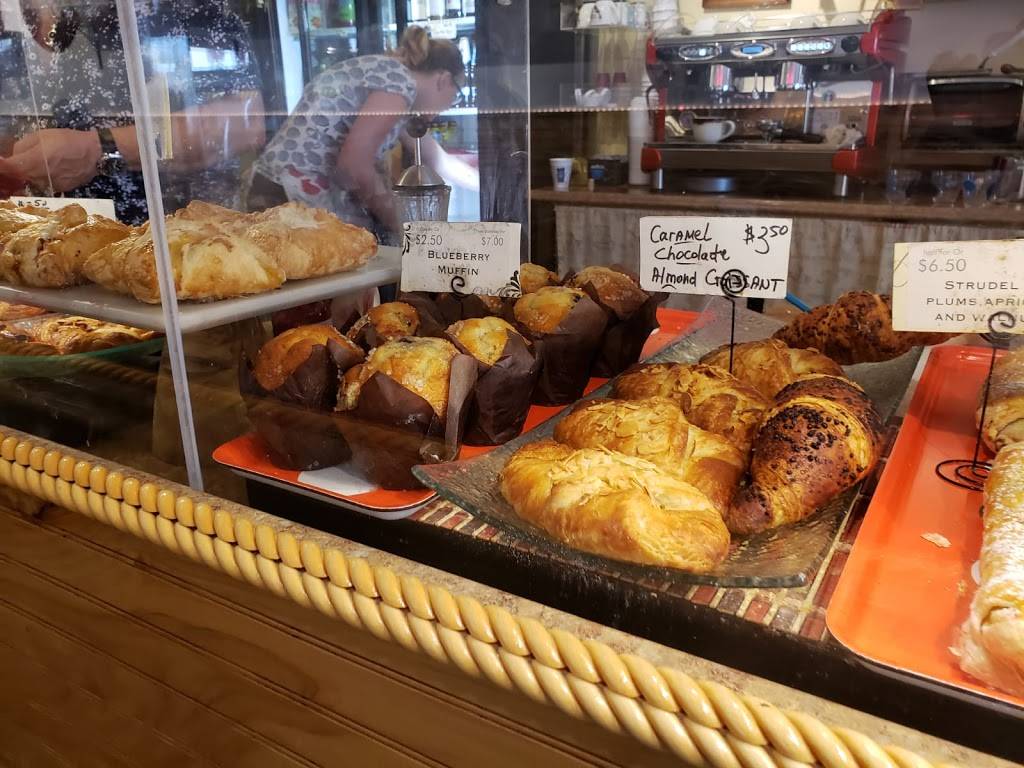 Around the World Cafe Bakery | restaurant | 119 5th Ave, Indialantic, FL 32903, USA | 3213609284 OR +1 321-360-9284