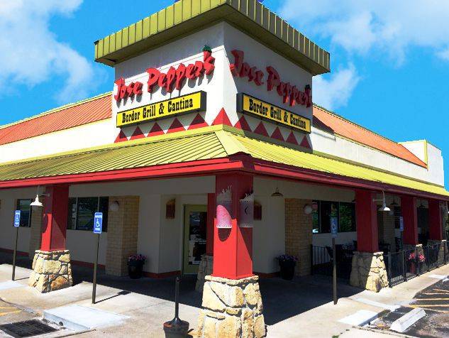 Jose Peppers | restaurant | 1425 SW Wanamaker Rd, Topeka, KS 66604, USA | 7857838100 OR +1 785-783-8100