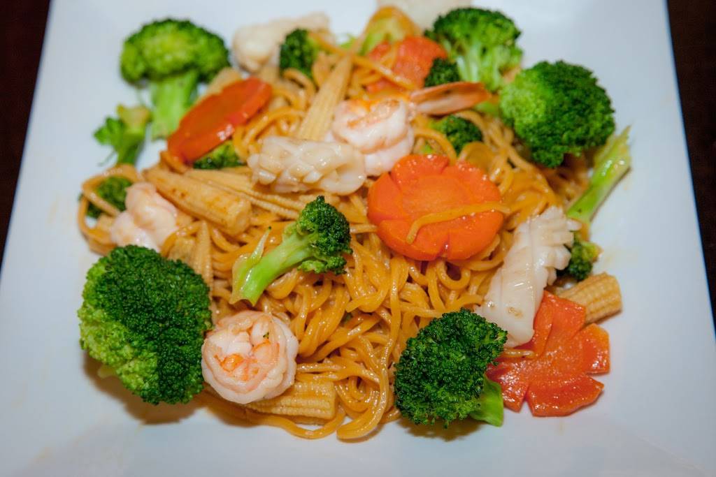 Pho 7 Vienna | restaurant | 8377 Leesburg Pike, Vienna, VA 22182, USA | 7038217777 OR +1 703-821-7777