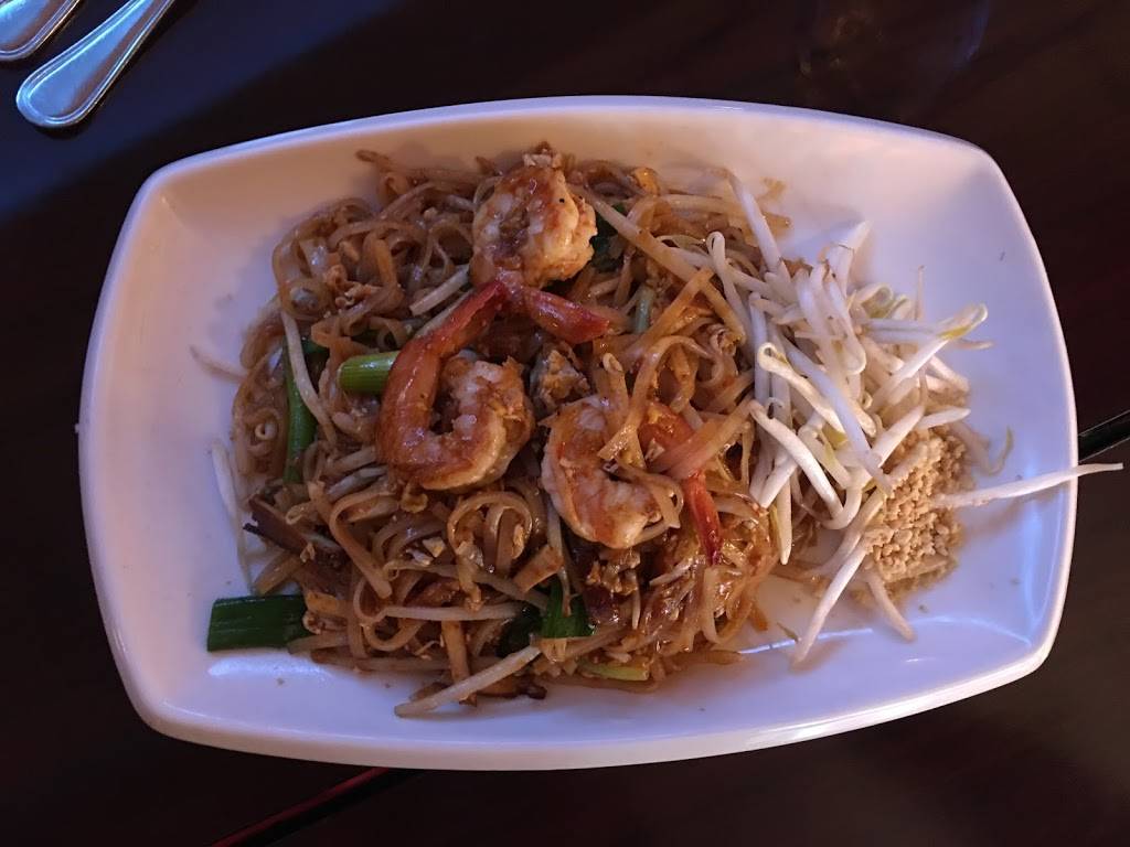 Summit Thai Cuisine | restaurant | 320 NJ-10 # 9, East Hanover, NJ 07936, USA | 9738878815 OR +1 973-887-8815