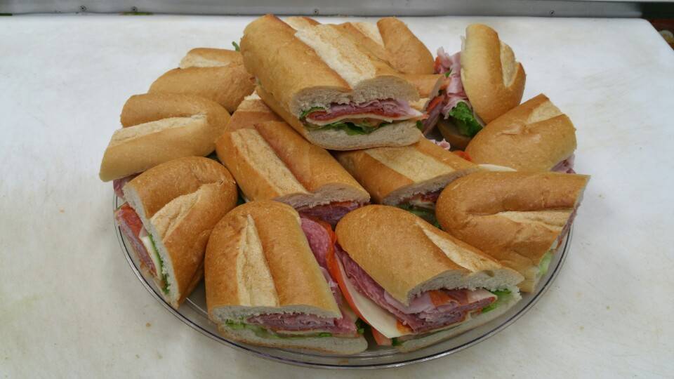 J & J Bagel & Deli | restaurant | 209 Glen Cove Rd Unit C, Carle Place, NY 11514, USA | 5167465000 OR +1 516-746-5000