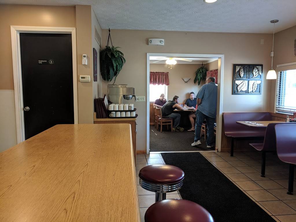 Countryside Diner | restaurant | 6105 E Avon Lima Rd, Avon, NY 14414, USA | 5852263680 OR +1 585-226-3680