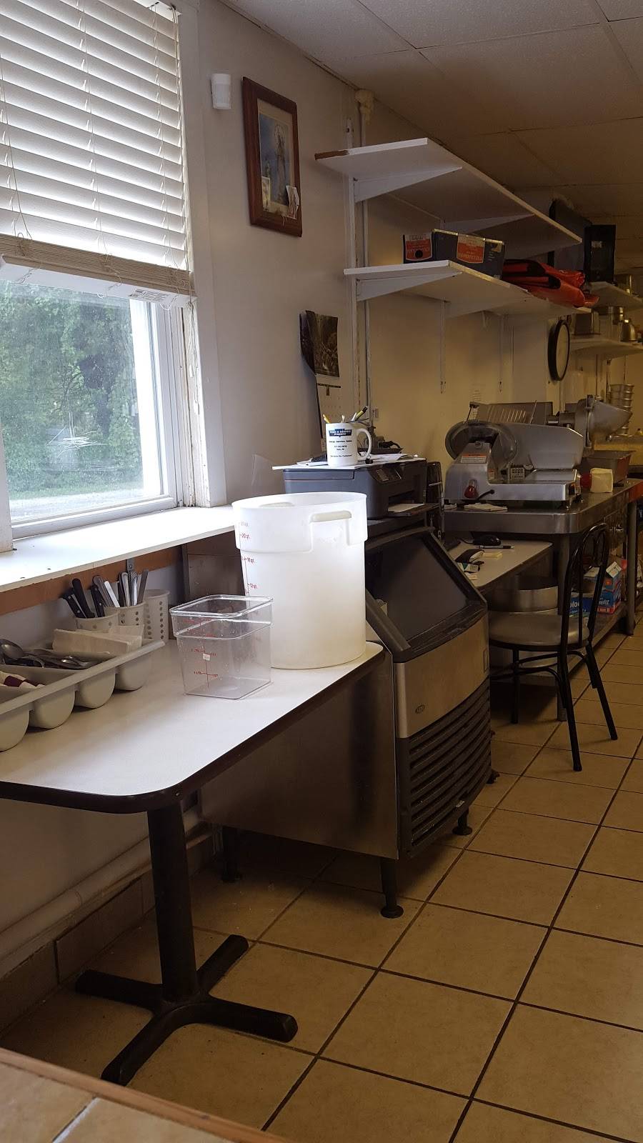 Mignanos Pizza Pasta Subs | restaurant | 76 Red Lion Ave, Felton, PA 17322, USA | 7174176762 OR +1 717-417-6762