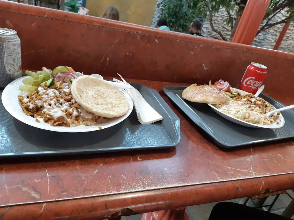 Montfort | restaurant | 424 S Service Rd, Grimsby, ON L3M 4E8, Canada | 9059454865 OR +1 905-945-4865