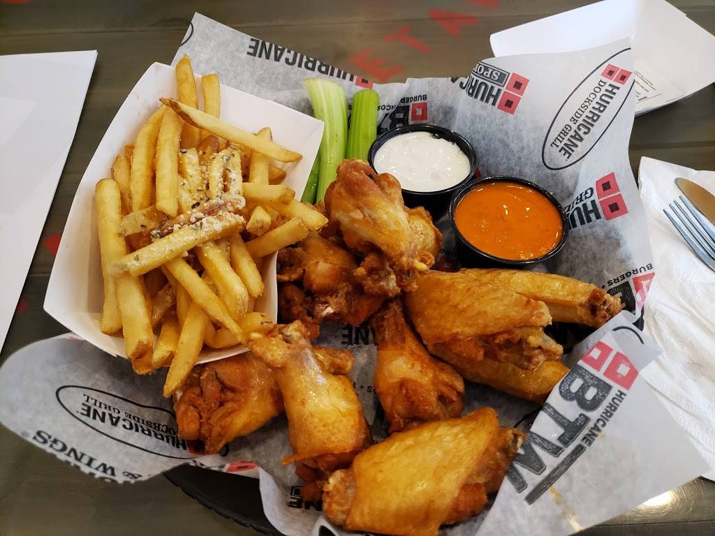 Hurricane Grill & Wings | meal takeaway | 4550 Donald Ross Rd, Palm Beach Gardens, FL 33410, USA | 5616914100 OR +1 561-691-4100