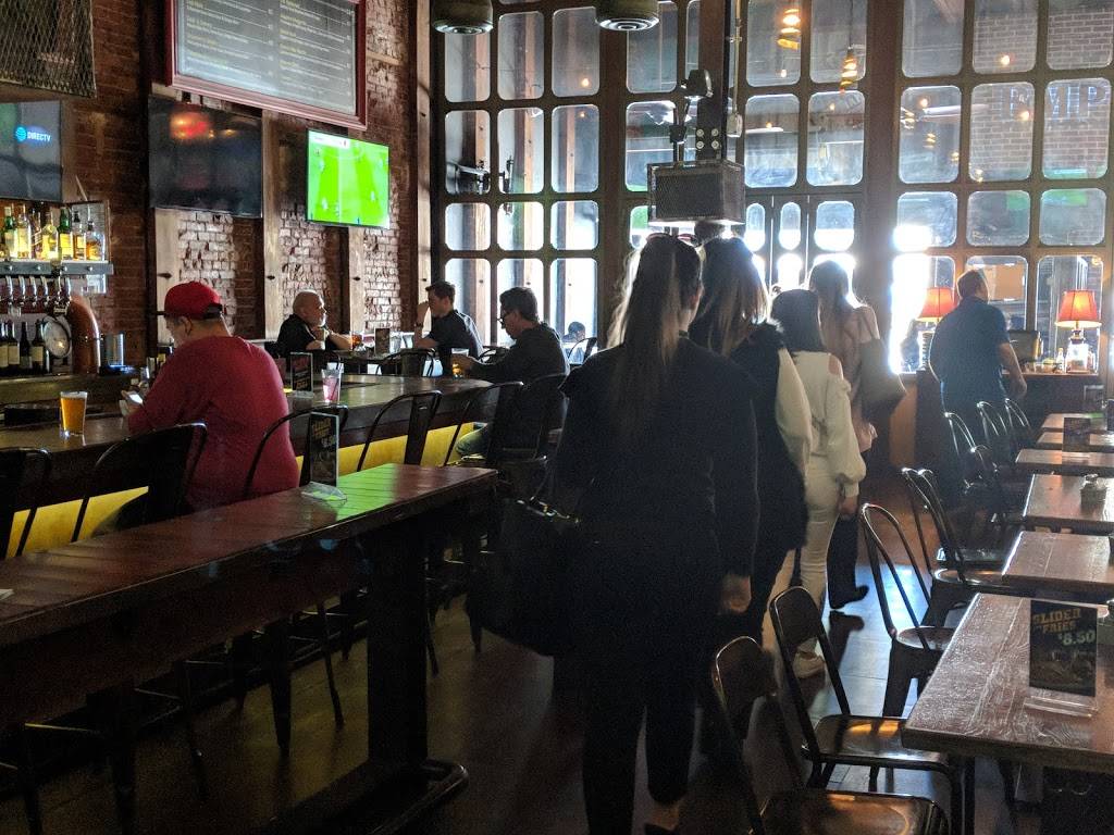 Big Mamas & Papas Pizzeria - Eagle Rock | restaurant | 2136 Colorado Blvd, Los Angeles, CA 90041, USA | 3232558500 OR +1 323-255-8500