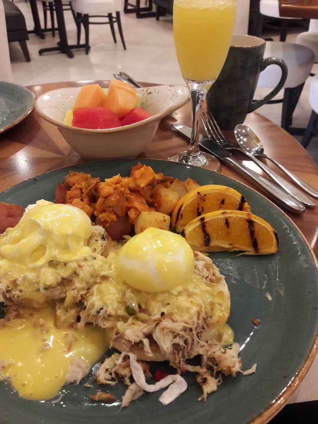 Two Sisters Restaurant | restaurant | 50 Alhambra Plaza, Coral Gables, FL 33134, USA | 3054476101 OR +1 305-447-6101