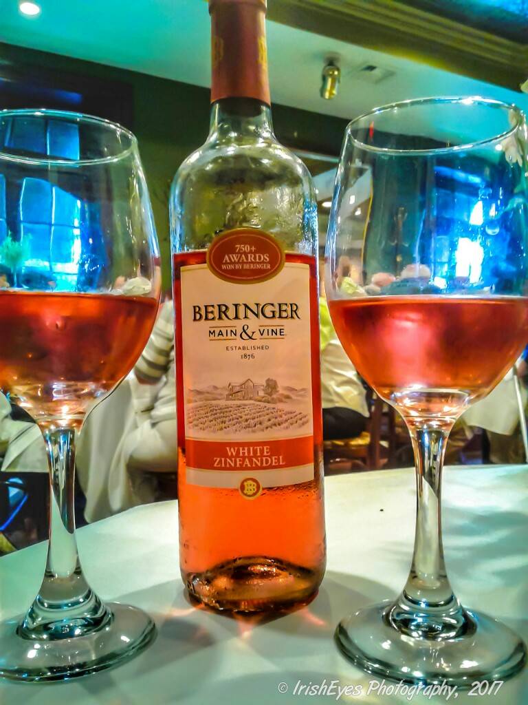 Cafe De Paris | restaurant | 1203, 97, Willard St, Quincy, MA 02169, USA | 6174729311 OR +1 617-472-9311