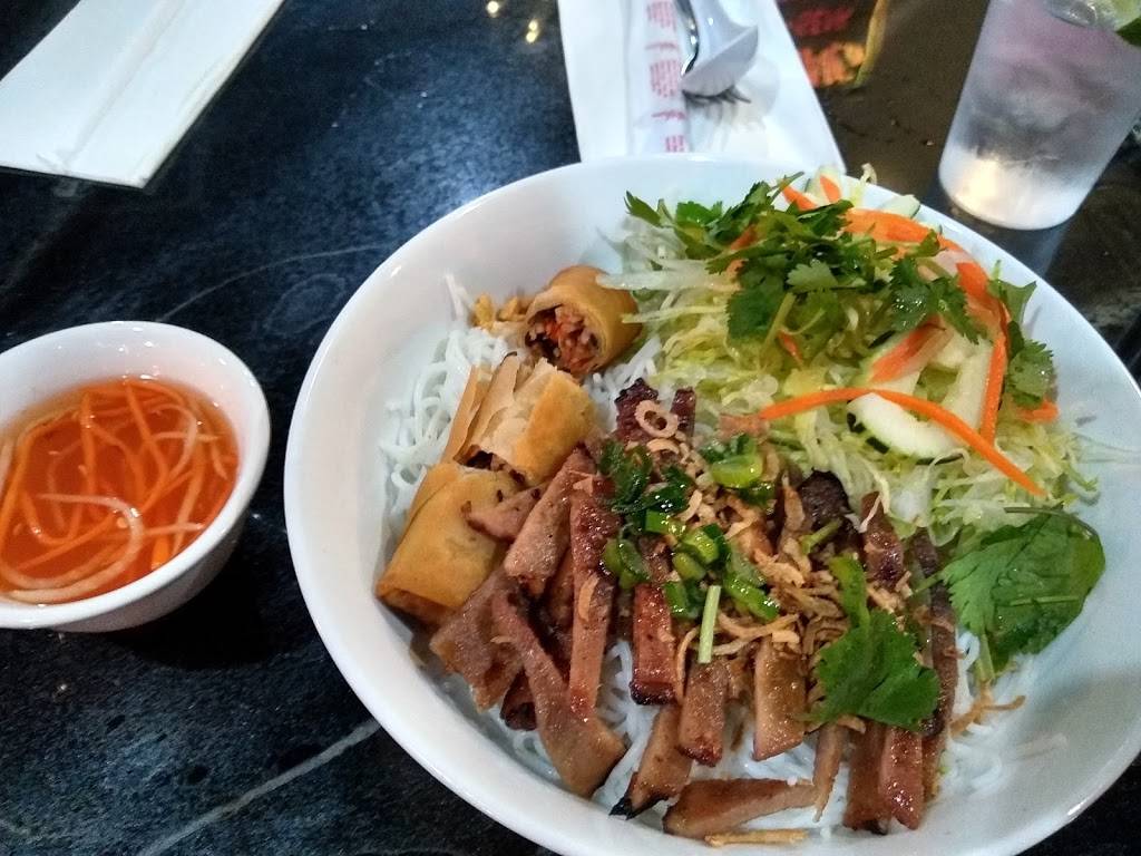 Ipho Noodle House | restaurant | 3005 W Lake Mary Blvd Ste 108, Lake Mary, FL 32746, USA | 3213634713 OR +1 321-363-4713