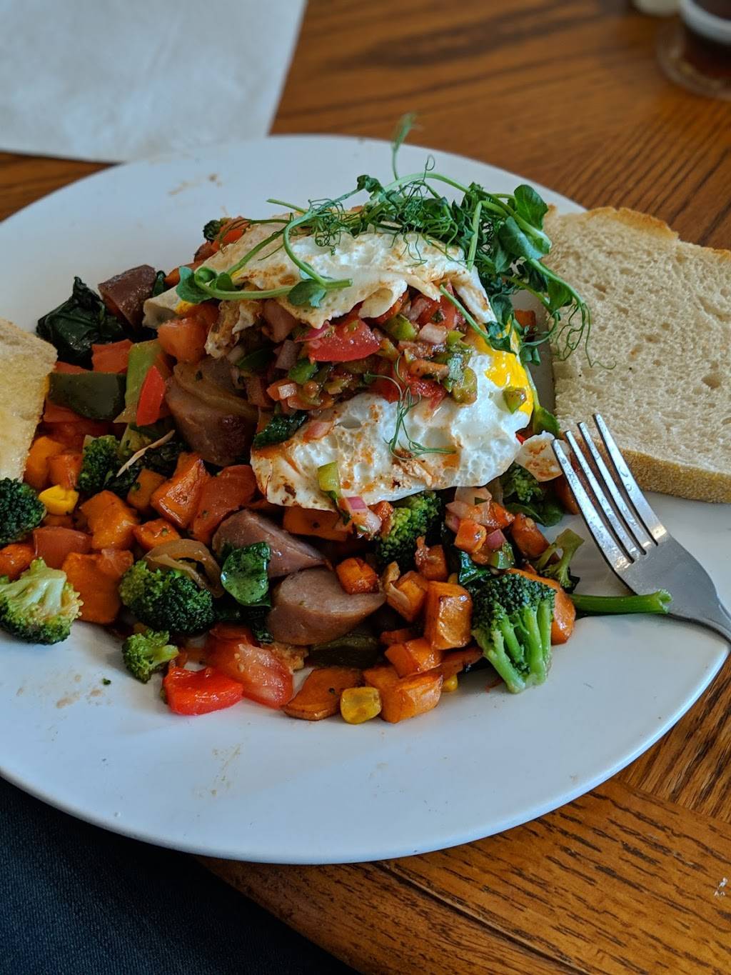 Roots Community Table / Cafe | restaurant | 9 Riverside St, Hooksett, NH 03106, USA | 6034857761 OR +1 603-485-7761