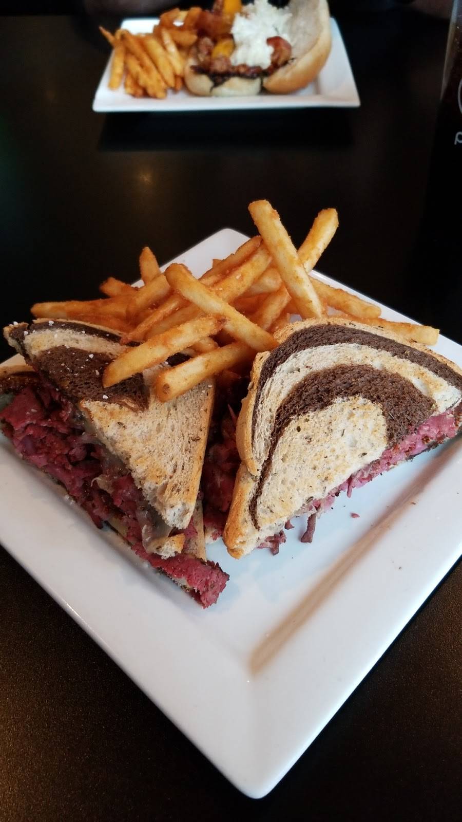 Dublin Square Irish Pub & Eatery | restaurant | 103 3rd St N, La Crosse, WI 54601, USA | 6085192509 OR +1 608-519-2509