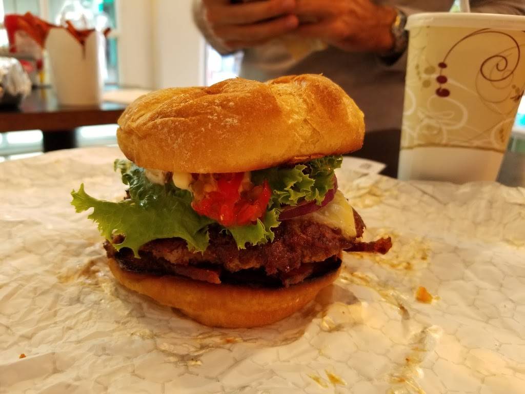 Fat Ronnies Burger Bar | restaurant | 7 Circuit Ave, Oak Bluffs, MA 02557, USA | 5086936600 OR +1 508-693-6600