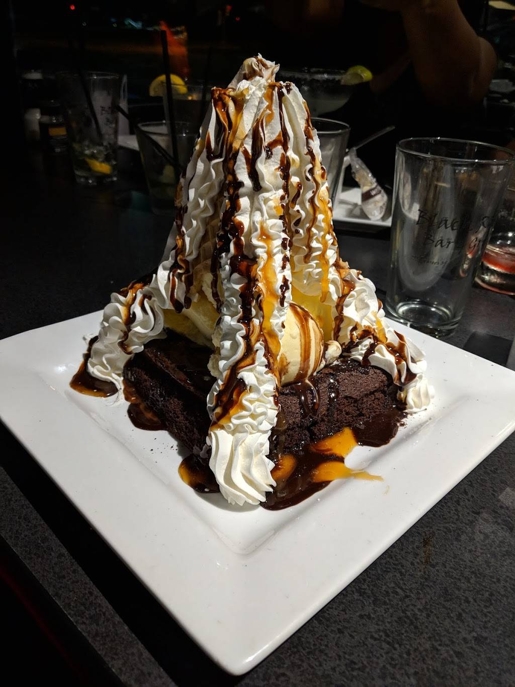 Black Rock Bar & Grill | restaurant | 3776 S State St, Ann Arbor, MI 48108, USA | 7349927625 OR +1 734-992-7625