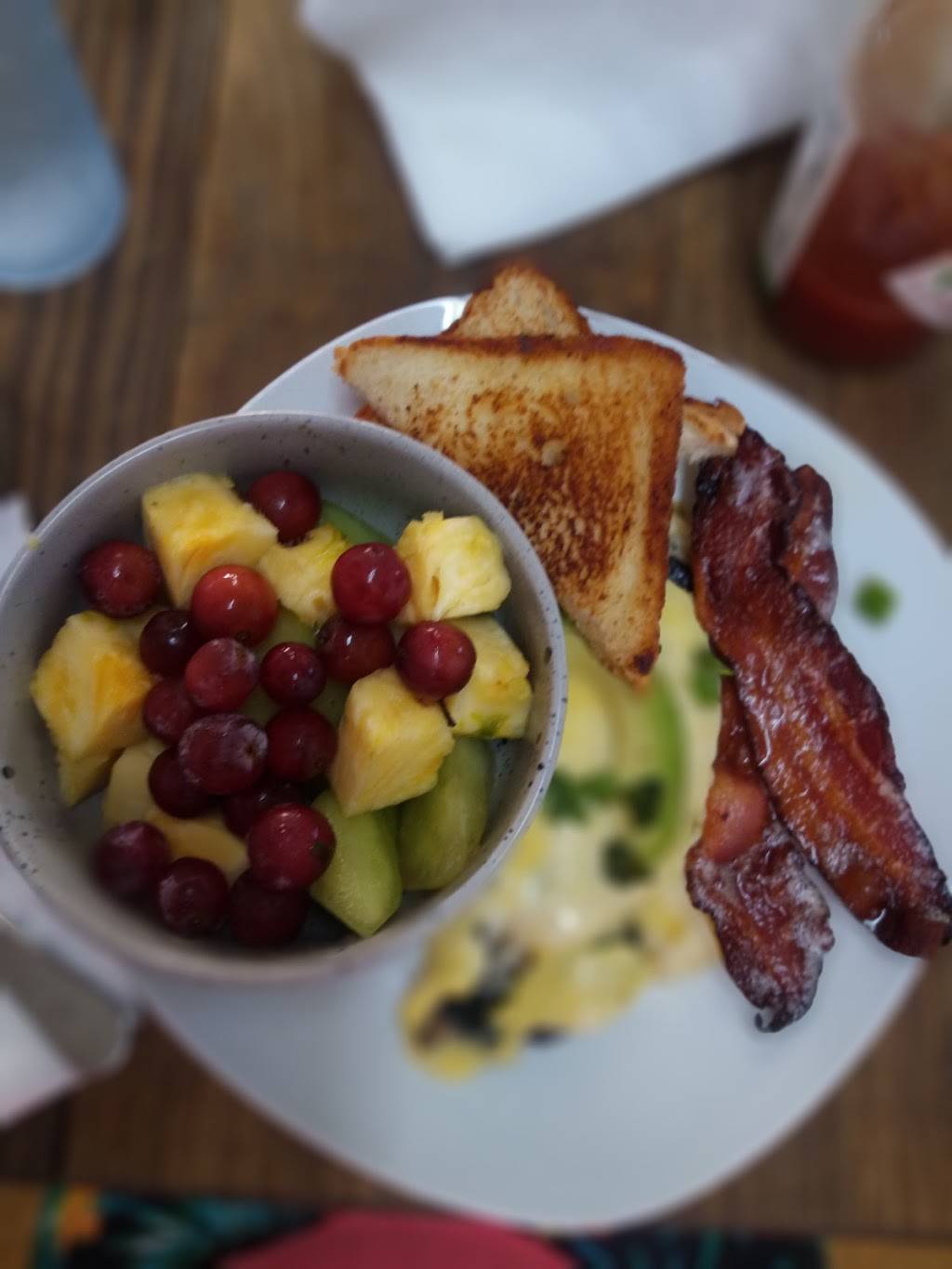 Texas Toast Breakfast & Burgers | restaurant | 3307 S Zarzamora St, San Antonio, TX 78225, USA | 2103329684 OR +1 210-332-9684