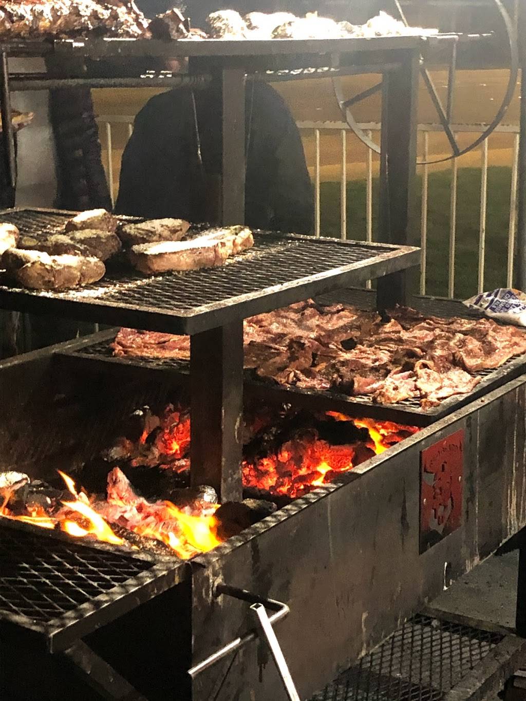 Tacos Los Cholos | restaurant | 821 S State College Blvd, Anaheim, CA 92806, USA | 7146038922 OR +1 714-603-8922