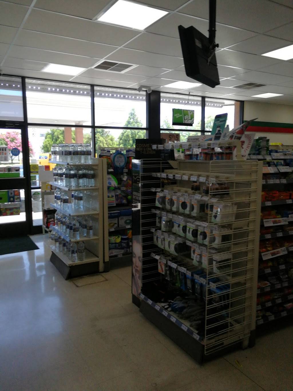 7-Eleven | bakery | 1088 W 26th St, Norfolk, VA 23517, USA | 7573141915 OR +1 757-314-1915