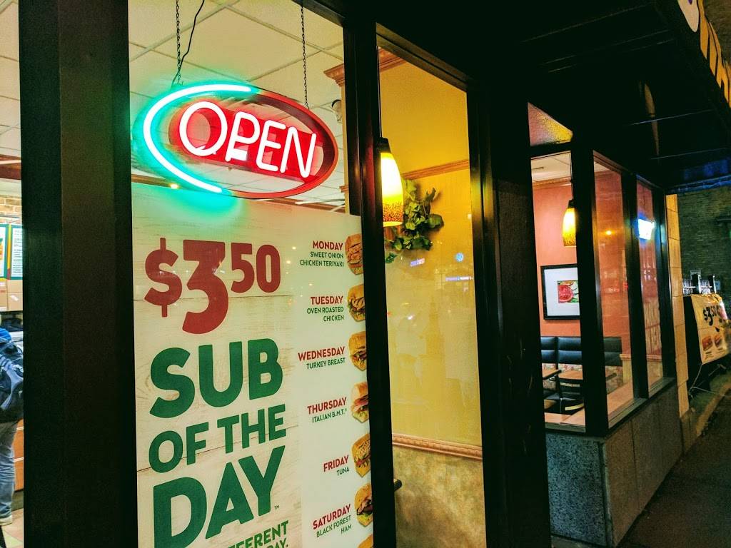 Subway Restaurants | restaurant | 780 N Milwaukee Ave, Chicago, IL 60642, USA | 3126009094 OR +1 312-600-9094