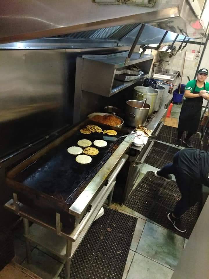 Lainez DELI & pupuseria | restaurant | 459 River St, Paterson, NJ 07524, USA | 9737824414 OR +1 973-782-4414