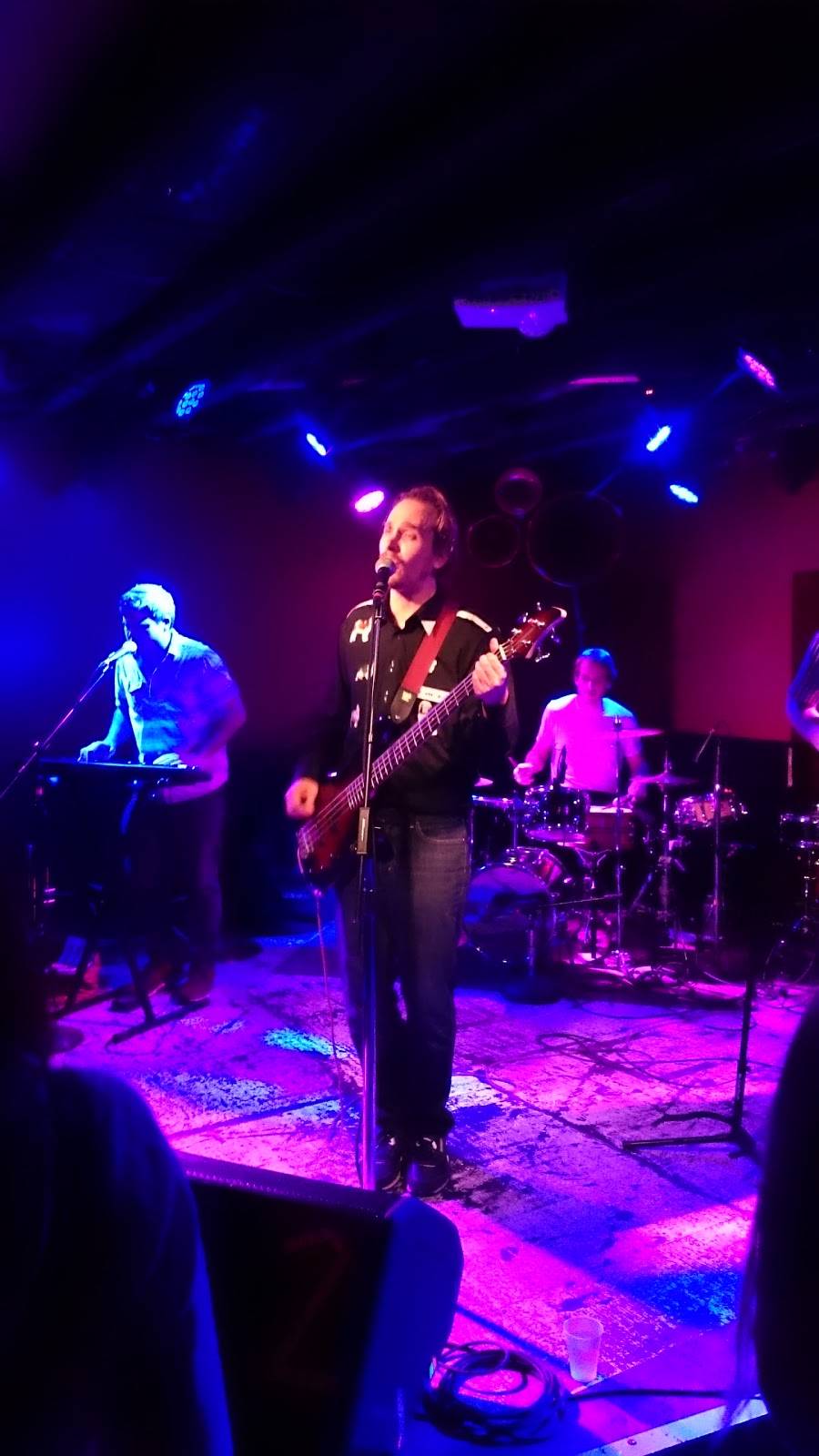 DC9 Nightclub | night club | 1940 9th St NW, Washington, DC 20001, USA | 2024835000 OR +1 202-483-5000