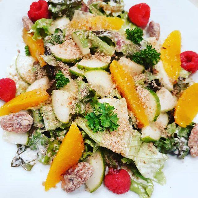 Carusos Family Resturaunt | restaurant | 35 Talbot St E, Cayuga, ON N0A 1E0, Canada | 2897367777 OR +1 289-736-7777